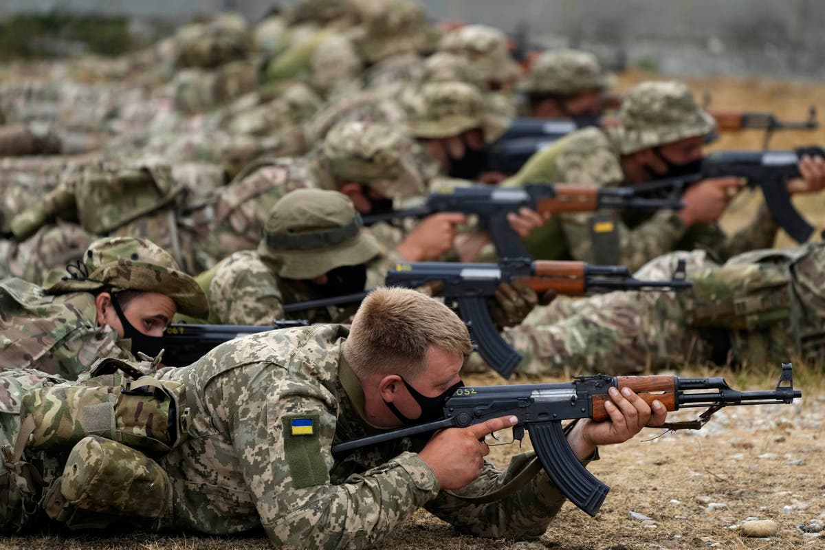 Urban combat and beyond: Ukrainian recruits get UK training