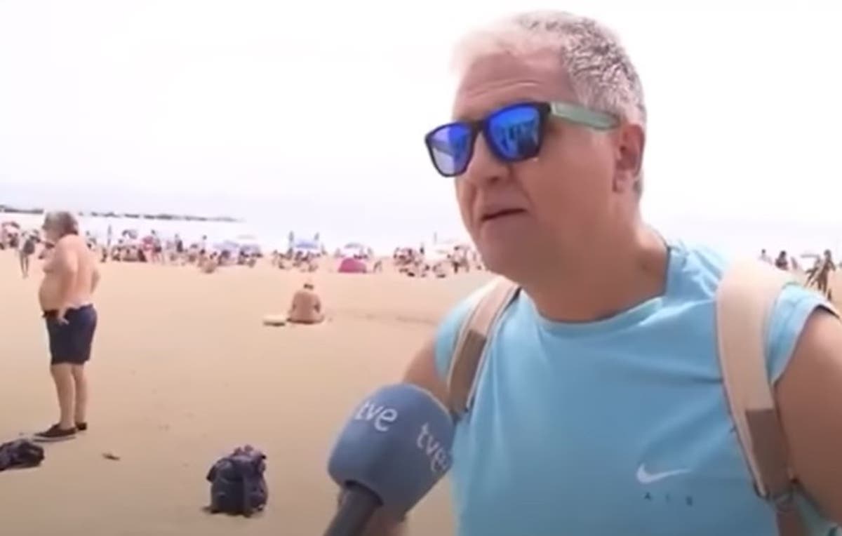 Barcelona beach thief caught after stealing bag live on TV