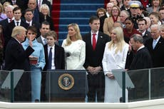 Ivana Trump walked out on ex-husband’s inauguration because she was horrified by poor seat, relatório diz