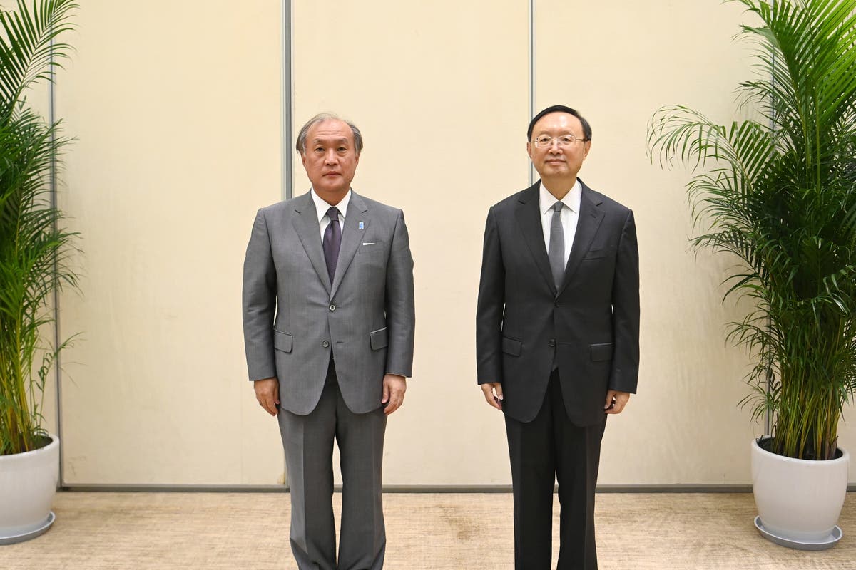 中国, Japan officials meet amid Taiwan tensions