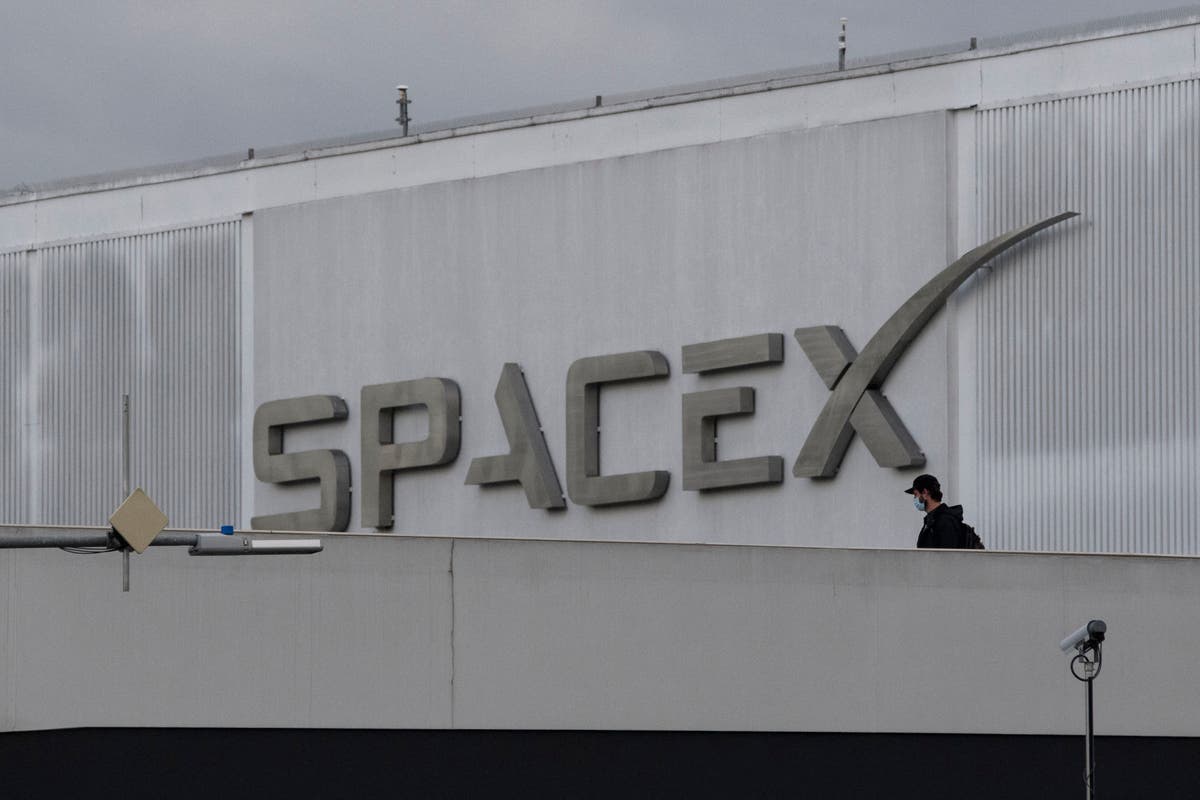 Elon Musk’s SpaceX sued over allegations of hiring discrimination Elon Musk’s SpaceX sued over allegations of hiring discrimination