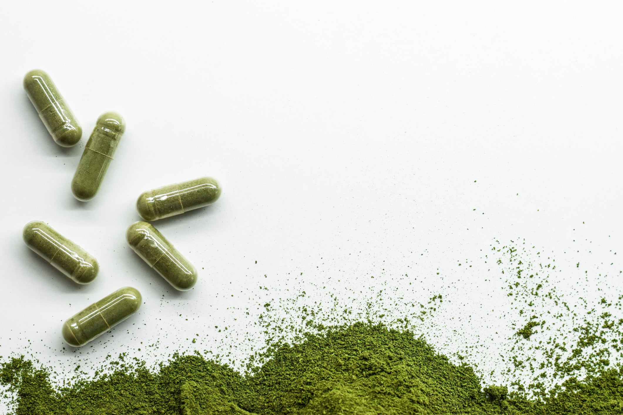 Taking turmeric and green tea extract is linked to risk, according to University of Michigan researchers. Most users do not take the supplements on the advice of a doctor