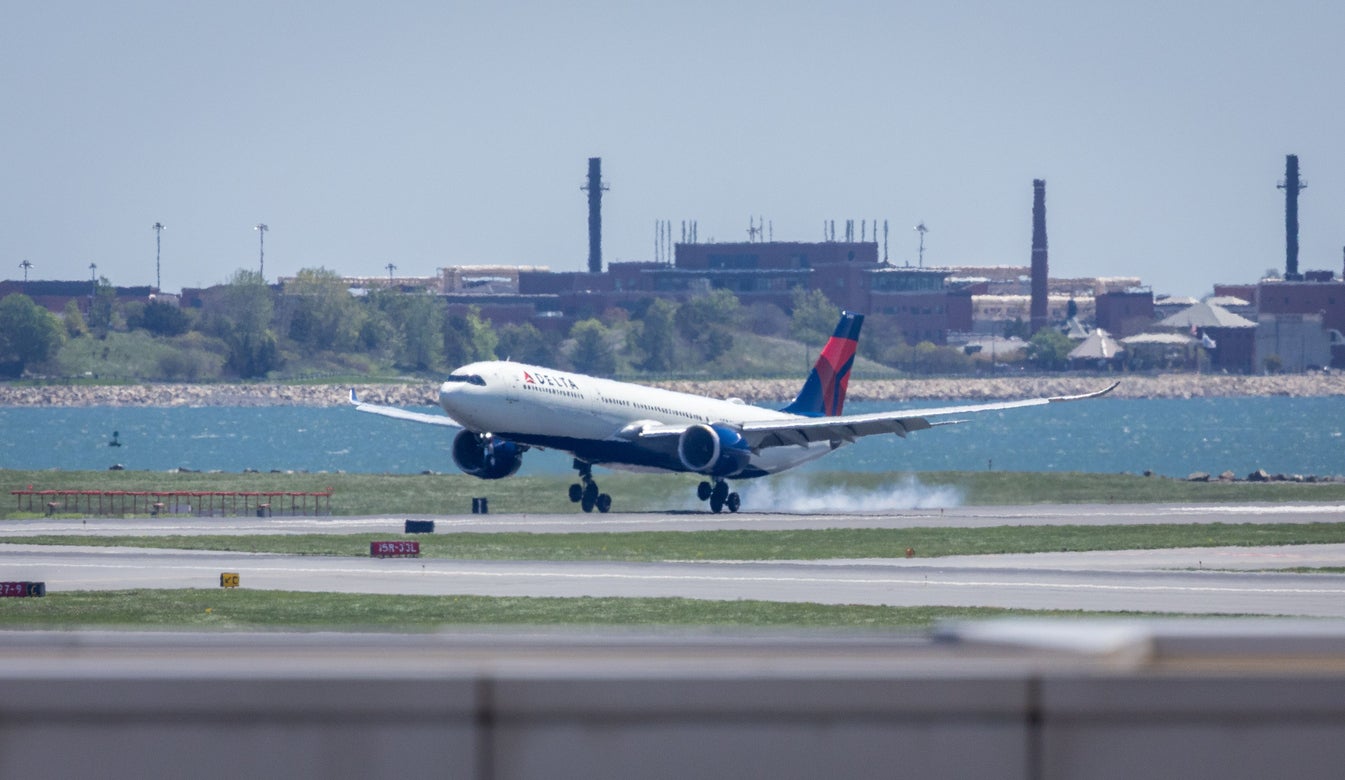 ‘What the heck?’: Delta flight in near&miss with Cessna plane over Boston runway