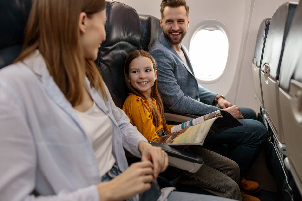 Flying with kids is a seating gamble. Should U.S. airlines fix it?