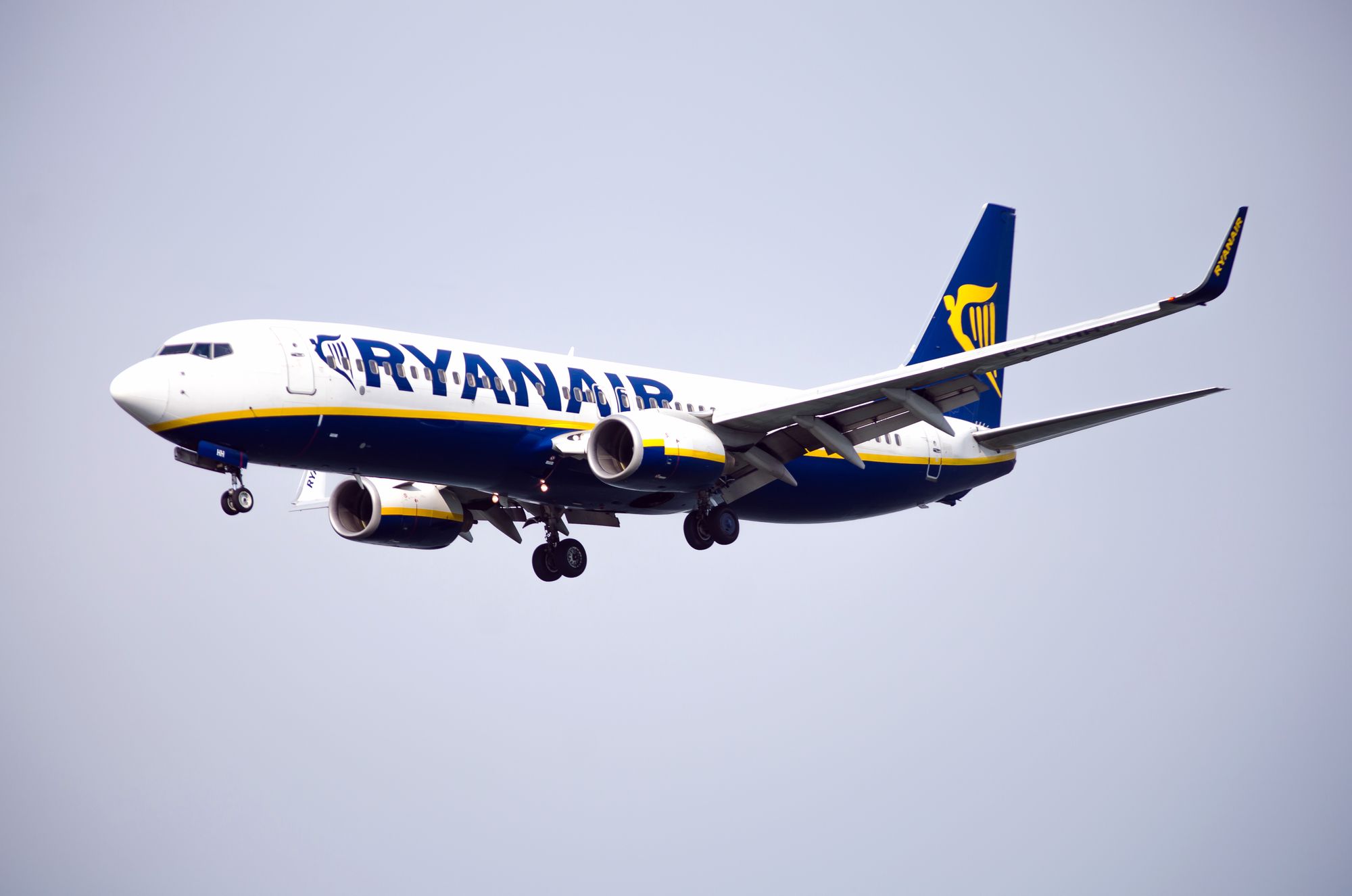 Bailiffs board Ryanair plane after passenger compensation dispute