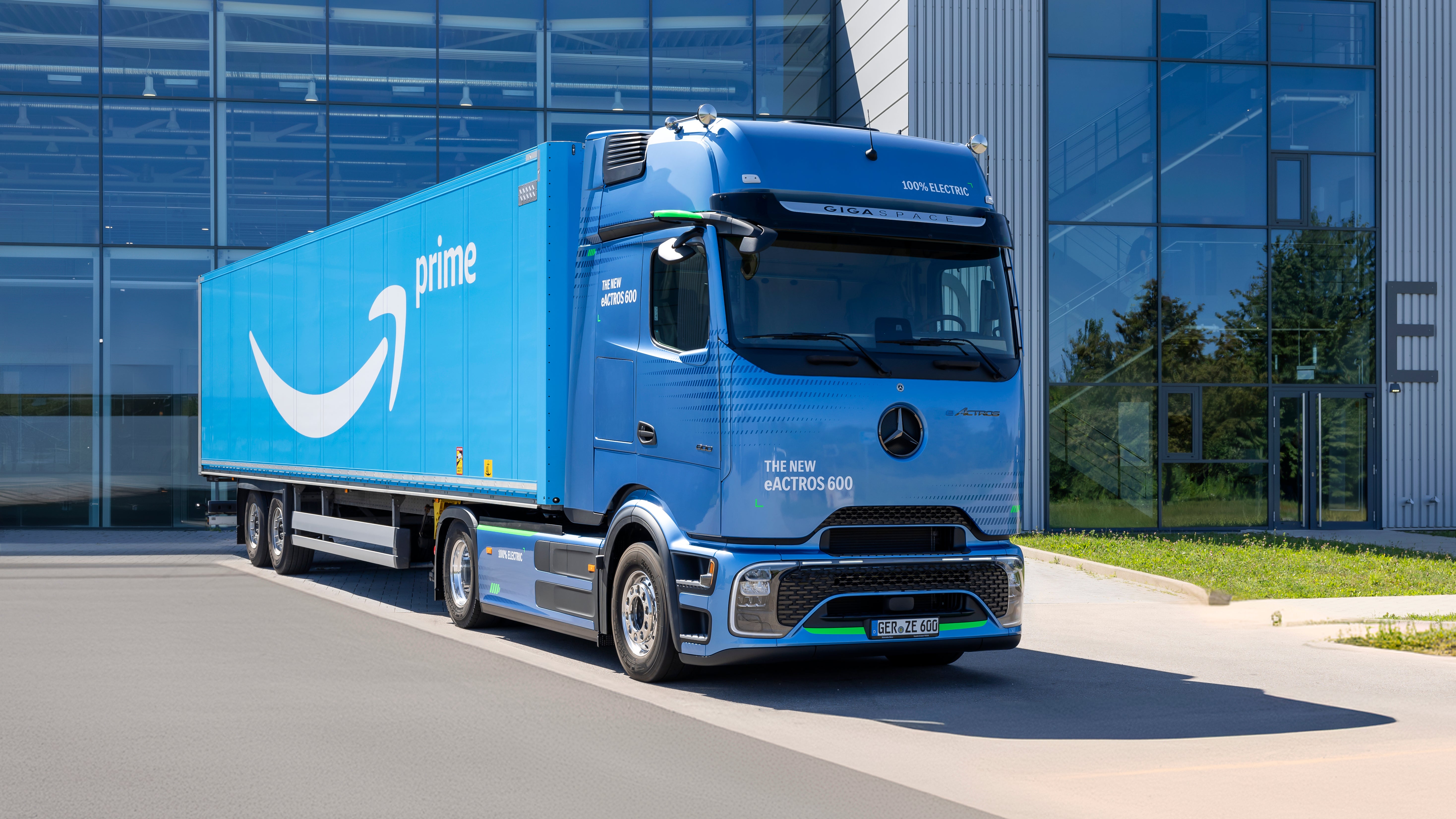 Mercedes-Benz electric trucks are already on the streets of Britain, but would have to be re-engineered for battery swap tech