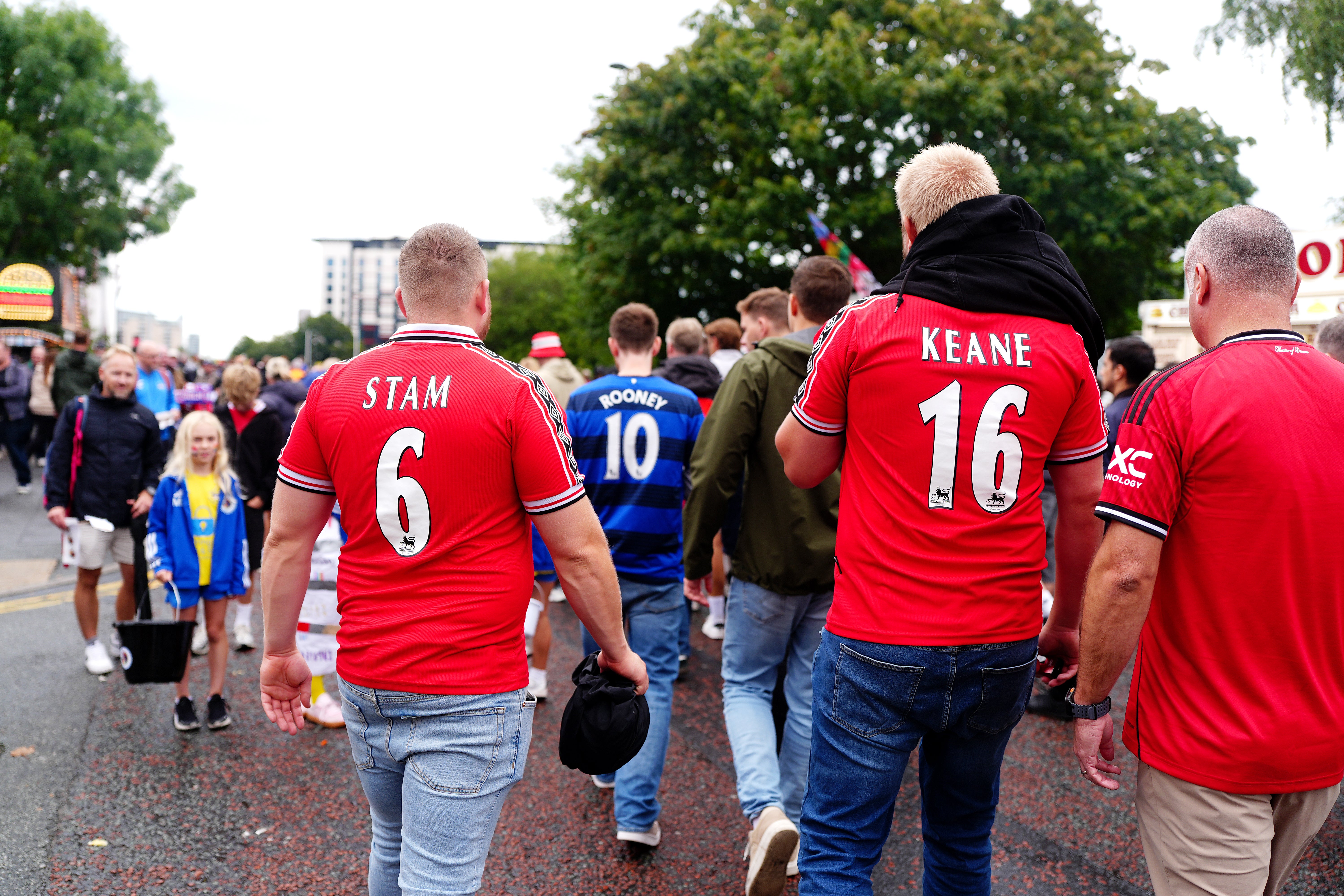 Manchester United fans arrive ahead of the Ipswich Town game
