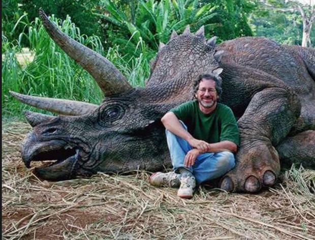 steve spielberg post with dinosaur steve spielberg post with dinosaur