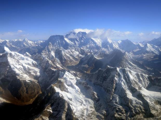 Everest-AFP.jpg