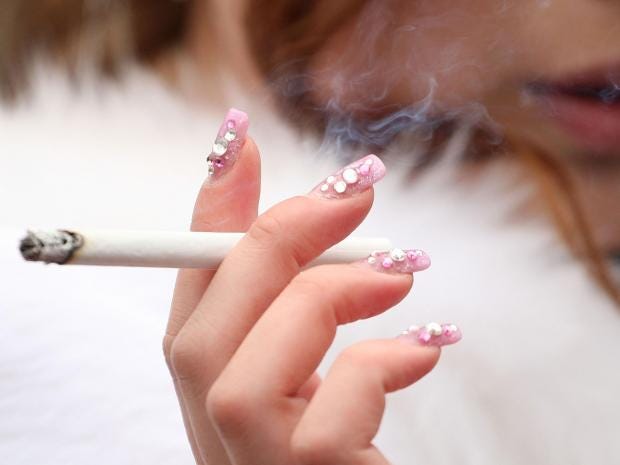 Young-woman-smoking.jpg