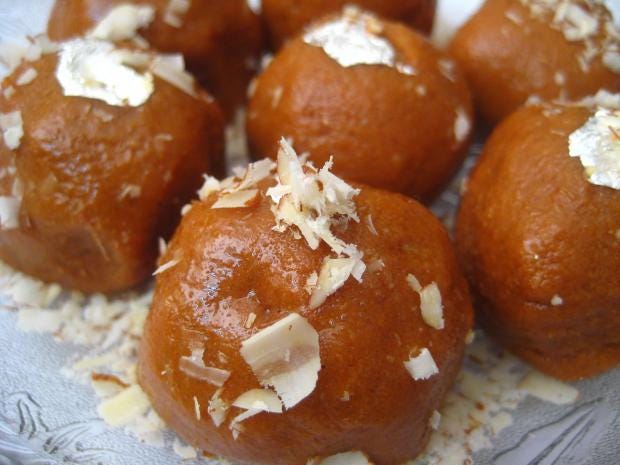 laddoos.jpg