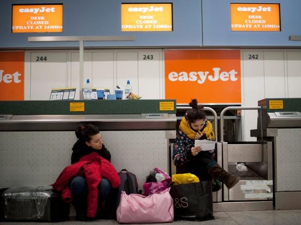 web-easyjet-passengers-get.jpg