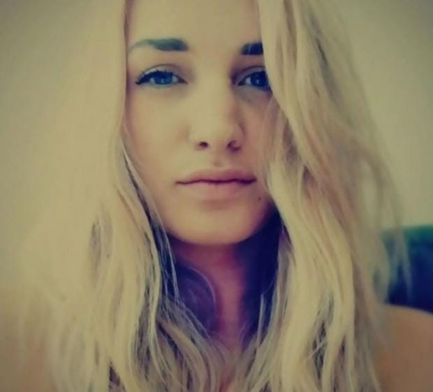 Woman Dies After Kissing Boyfriend Who Ate Peanut Butter Sandwich Woman Dies After Kissing Boyfriend Who Ate Peanut Butter Sandwich