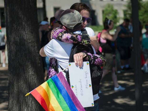 orlando-shooting-pulse-mourners.jpg