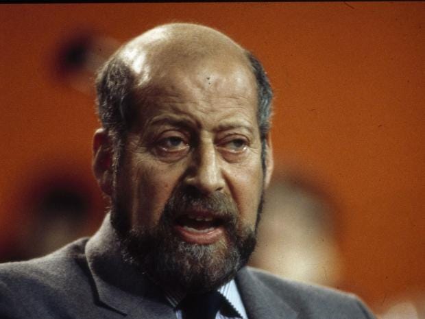 clement-freud-1986-rex.jpg