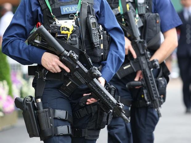 armed-police-uk.jpg