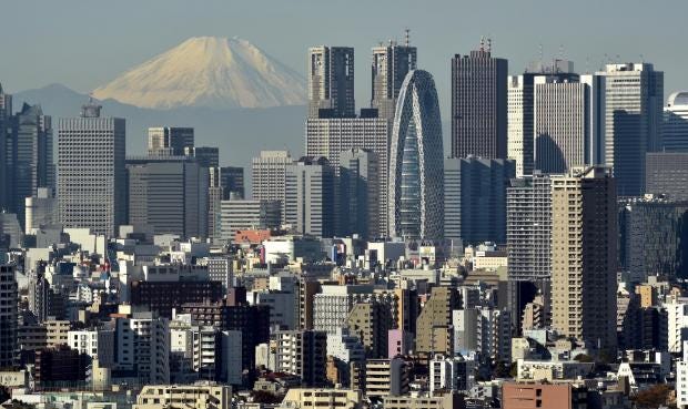 tokyo-shinjuku-mount-fuji.jpg