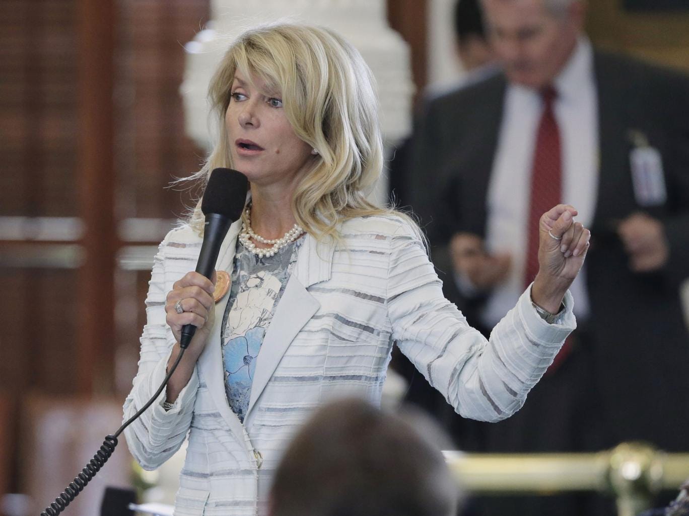 Senator Wendy Davis delivered a 10-hour speech in the Texan state capitol to delay the vote on the bill on Tuesday