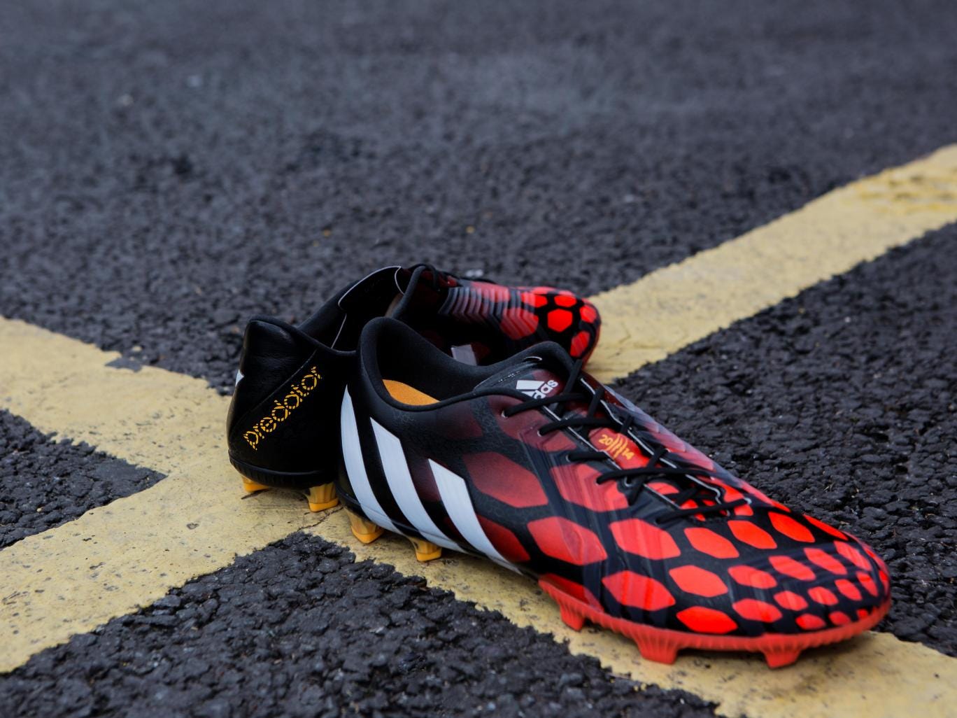 girls football boots size 2