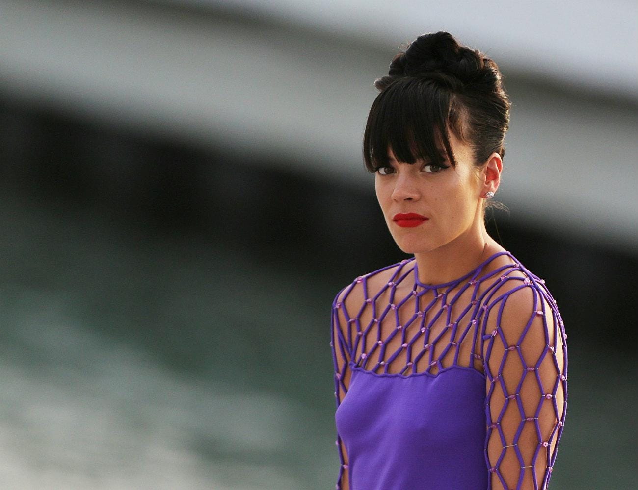 Lily Allen reveals new... Lily Allen