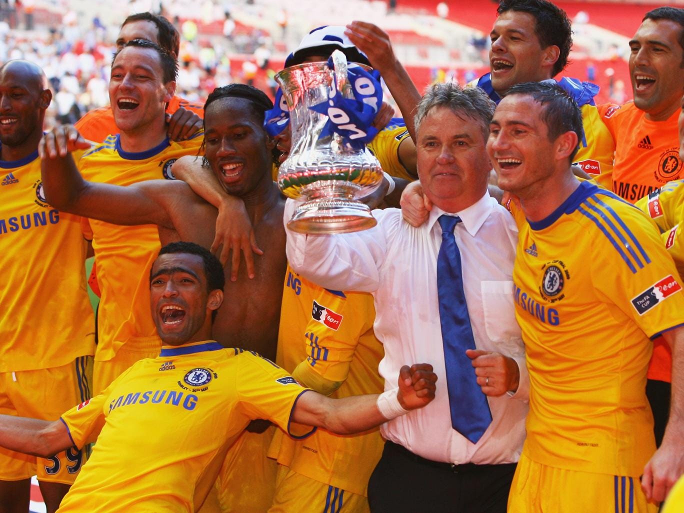 hiddink1.jpg
