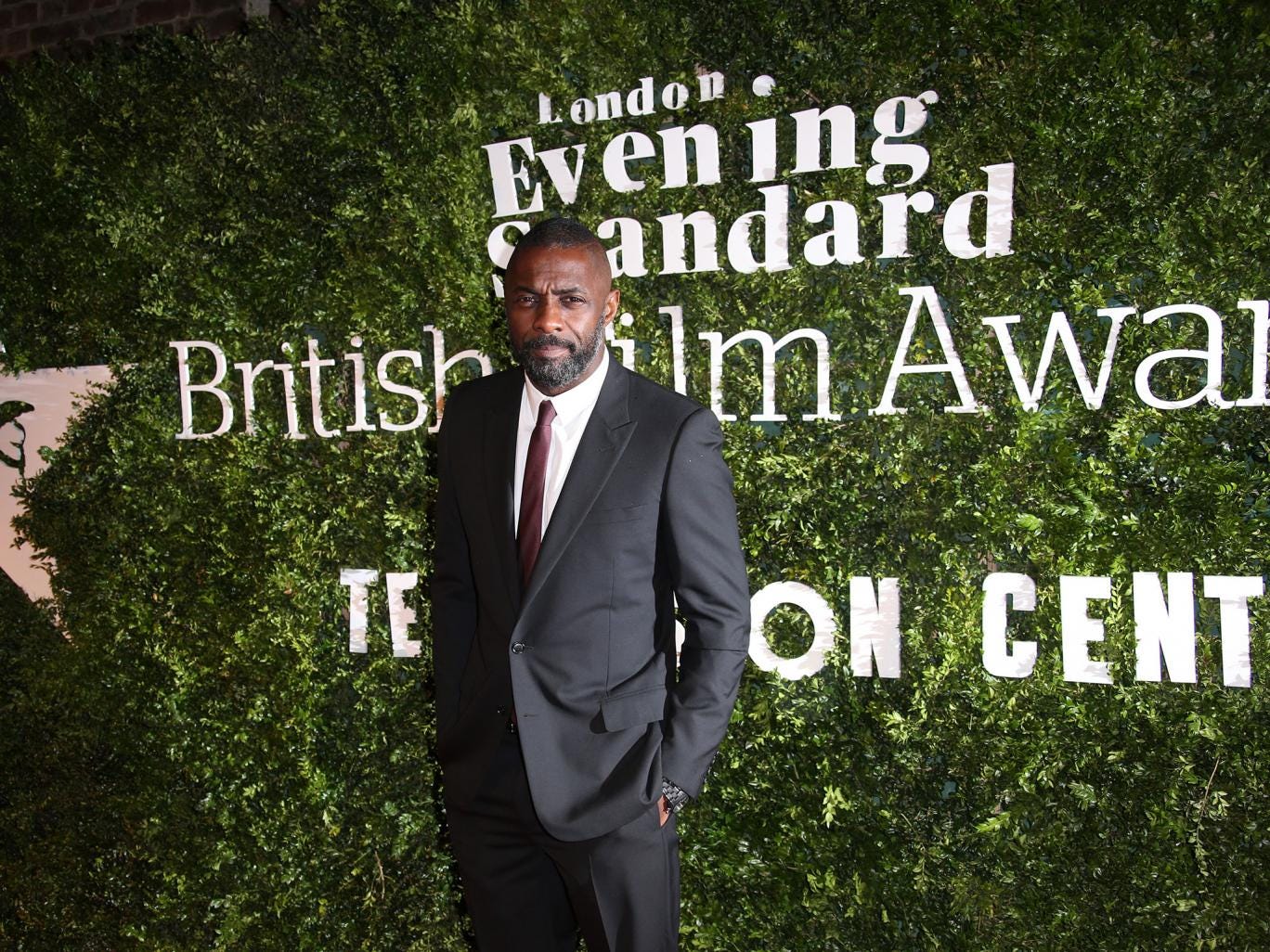 Idris Elba makes history with double win at 2016 SAG awards