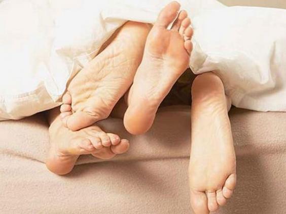Hookup A Person With Genital Herpes Hookup A Person With Genital Herpes