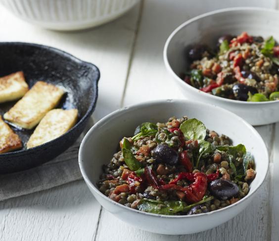 warm_roasted_pepper_lentil_salad_with_olives_halloumi2.jpg warm_roasted_pepper_lentil_salad_with_olives_halloumi2.jpg