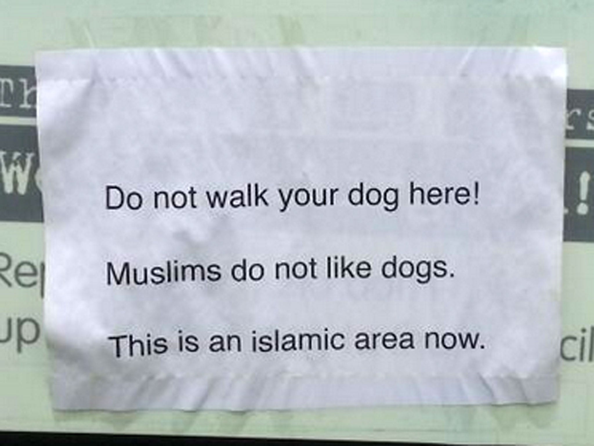 provocative-islamic-sign-that-says-do-not-walk-your-dog-here-muslims