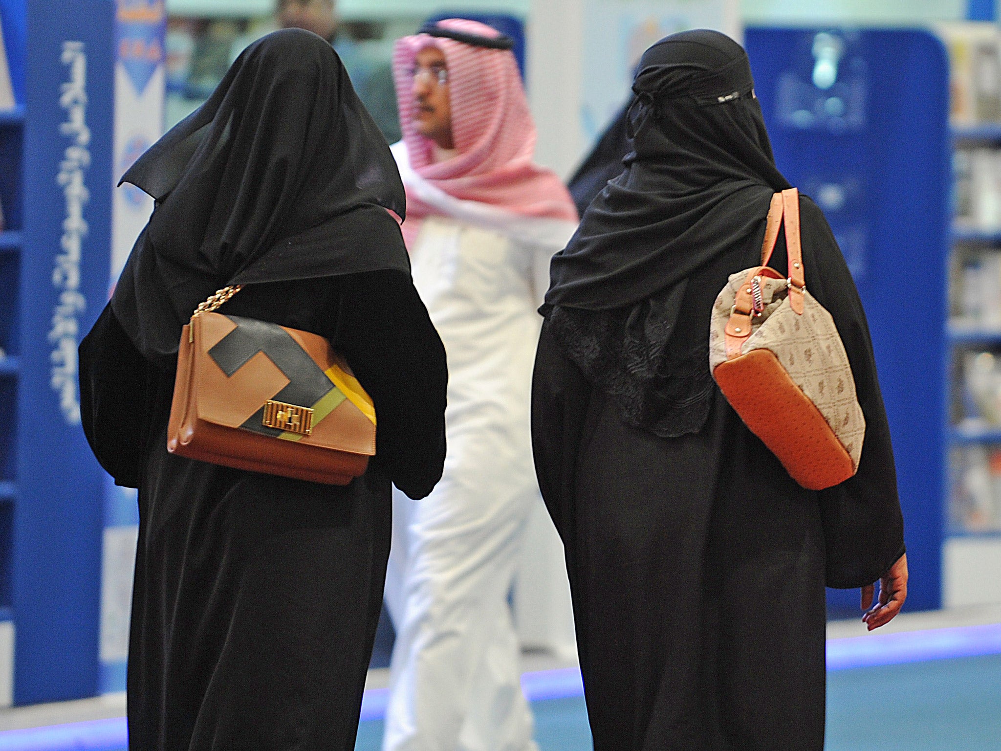 Five Things That Saudi Arabian Women Still Cannot Do Middle East News The Independent 9179