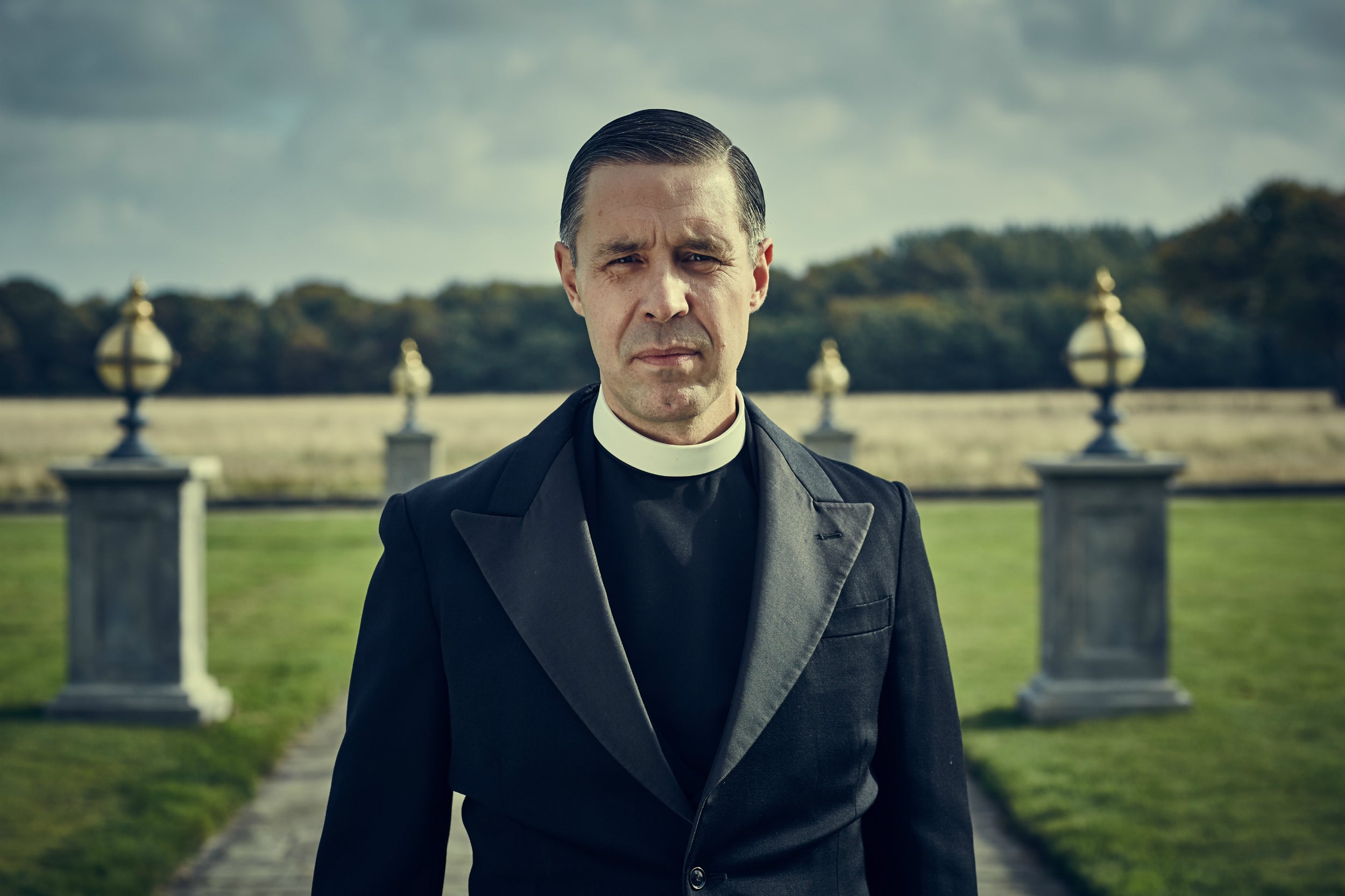 Peaky Blinders Season 3 Paddy Considine Confirmed To Play A Priest And Not A Nice One News 