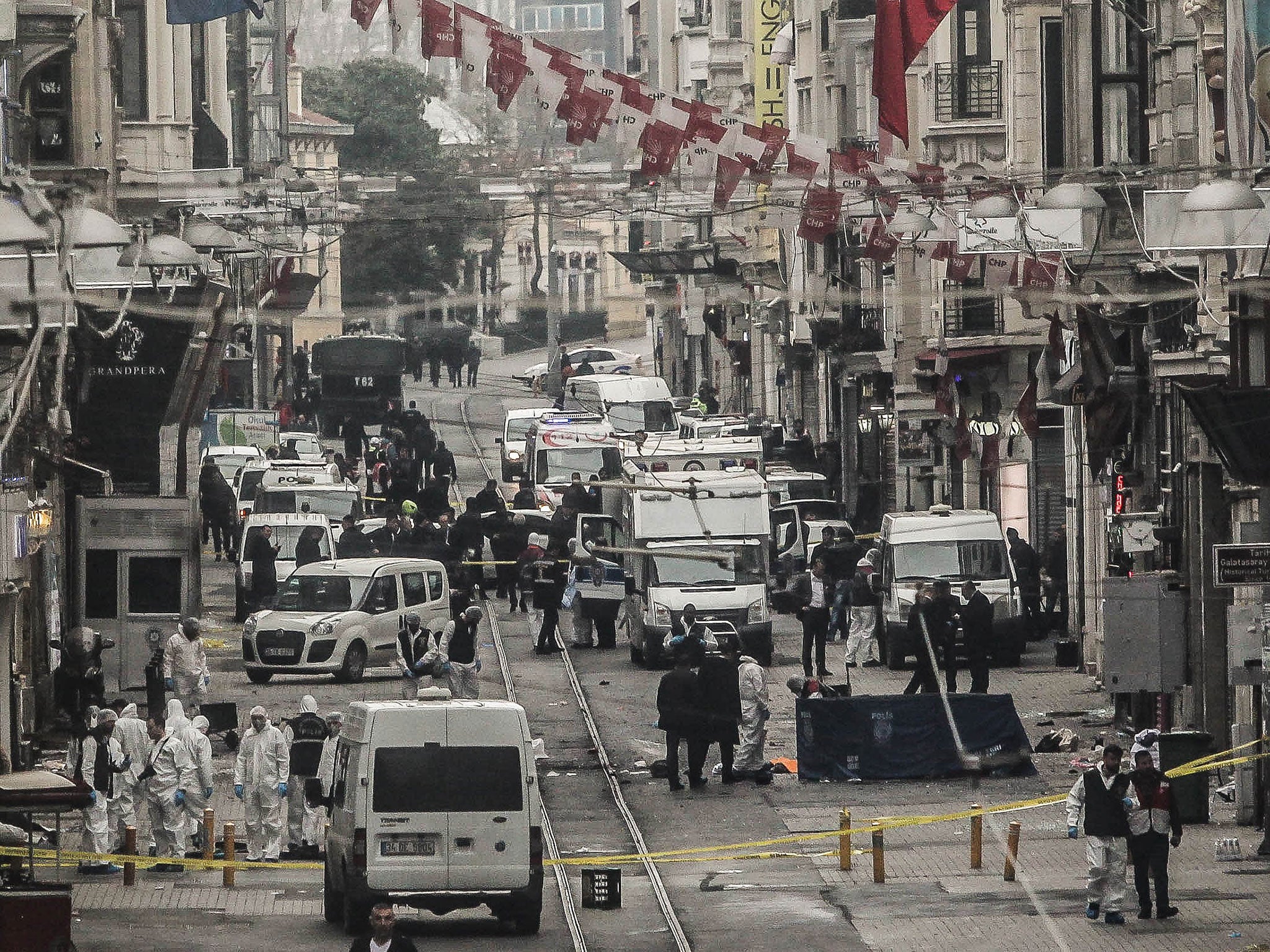 Istanbul Explosion At Least Five Dead As Tourist Shopping Area