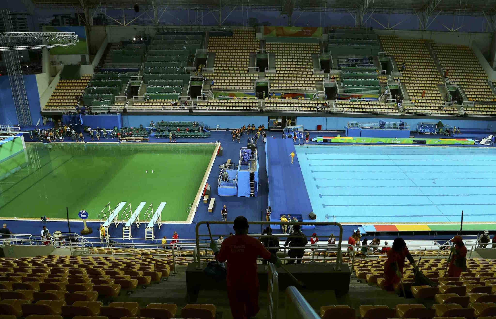 Why is the diving pool green? Strange water colour at Rio 2016 explained