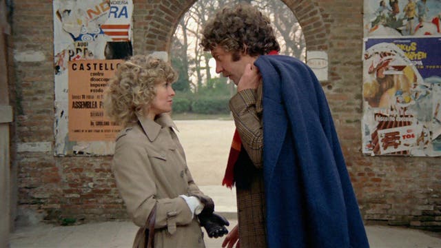 Much like Blue Valentine, Nicolas Roeg’s 1973 classic swiftly faced controversy due to a sex scene so emotionally faithful (while also depicting a female character, Julie Christie’s Laura, receiving oral sex), that it caused clashes with censors. A grieving couple desperately holding onto the shreds of their marriage after the death of their child, Laura and John (Donald Sutherland)’s raw emotions and vulnerability in this moment are famously intercut with post-coital preparations to go to dinner - an attempt, faktisk, to satiate censors. 

Christie herself admitted the film’s innovations made the scene difficult to film since, “There were no available examples, no role models ... I just went blank and Nic [Roeg] shouted instructions."