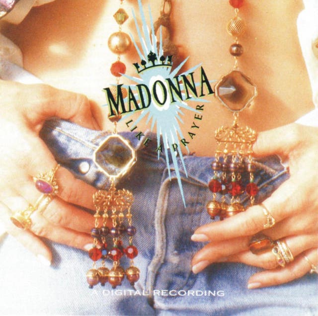 It may be the most “serious” album she’s ever made, yet Like a Prayer is still Madonna at her most accessible – pulling no punches in topics from religion to the dissolution of her marriage. Dans 1989, Madonna’s personal life was tabloid fodder: a tumultuous marriage to actor Sean Penn finally ended in divorce, and she was causing controversy with the “Like a Prayer” video and its burning crosses. On the gospel abandon of the title track, she takes the listener’s breath away with her sheer ambition. Where her past records had been reflections of the modern music that influenced her – Like a Prayer saw her pay homage to bands like Sly & the Family Stone, and Simon & Garfunkel. The album was also about an artist taking control over her own narrative, after releasing records that asked the audience – and the press – to like her. RO