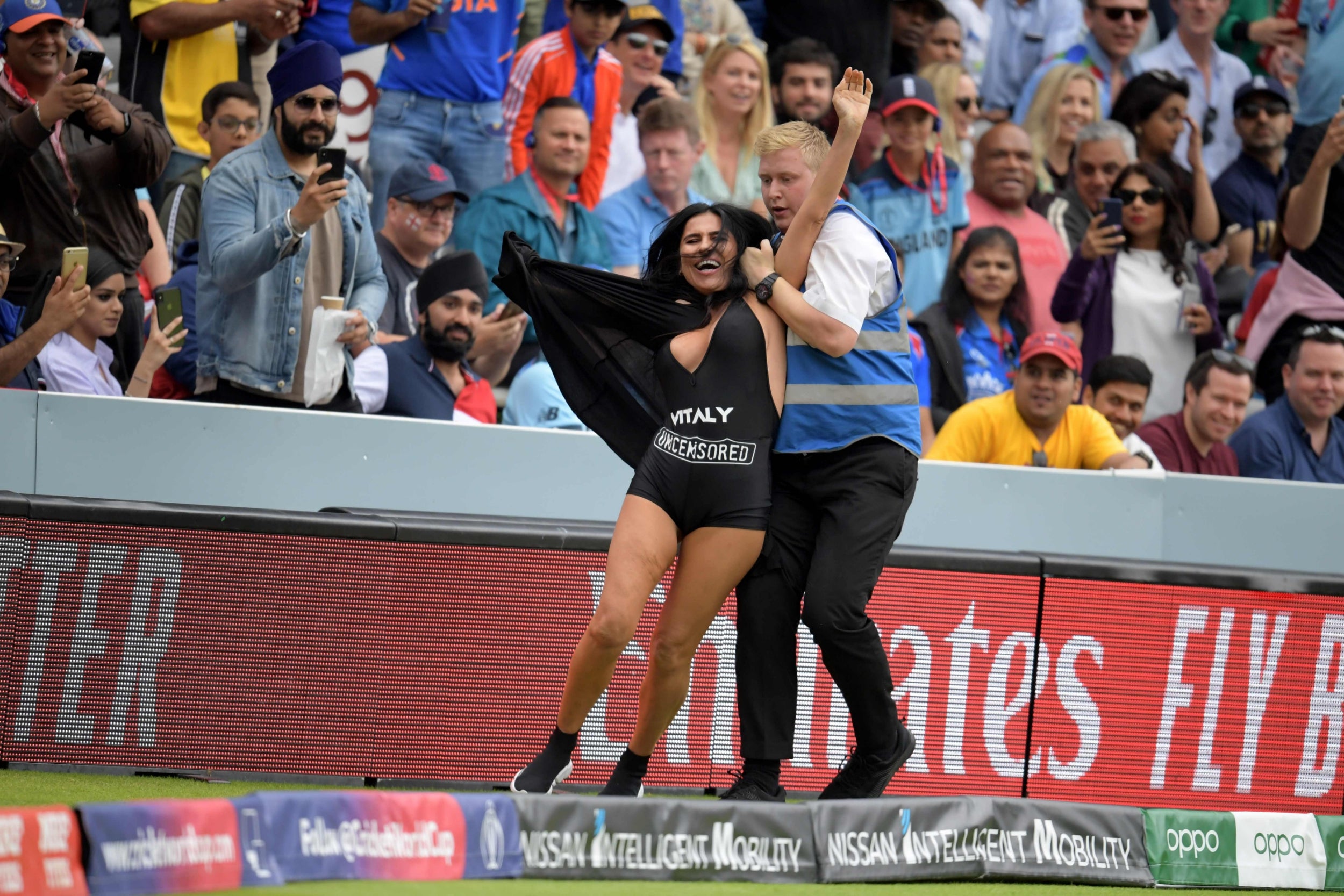 Cricket World Cup 2019 Streaker Attempts Pitch Invasion In England Vs