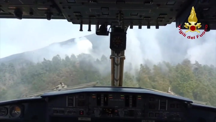 Italian firefighters help battle raging wildfire on German-Czech border