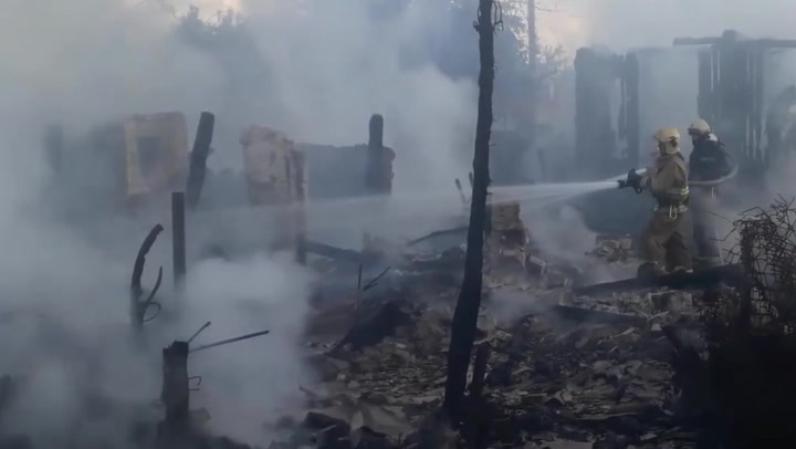 ウクライナ: Fire put out in Sumy after residential neighbourhood hit by shelling