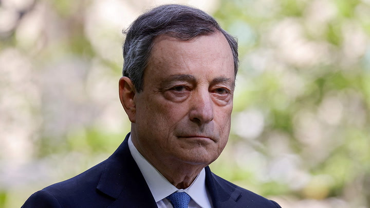 Mario Draghi: Italian prime minister resigns after coalition collapses