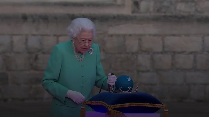 Beacons lit across the UK to mark the Queen's Platinum Jubilee