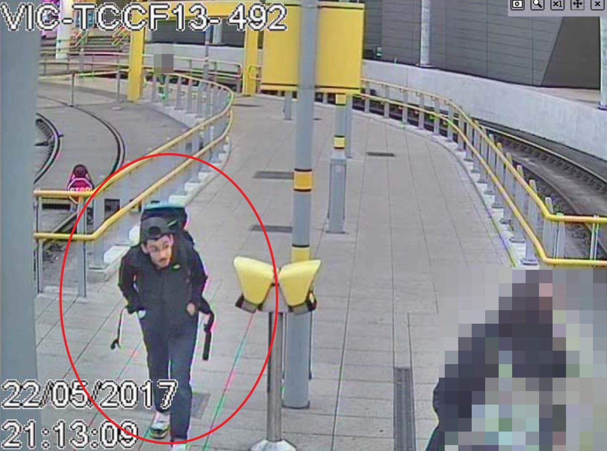 ‘Missed opportunities’ to spot Manchester Arena bomber as CCTV shows him before attack