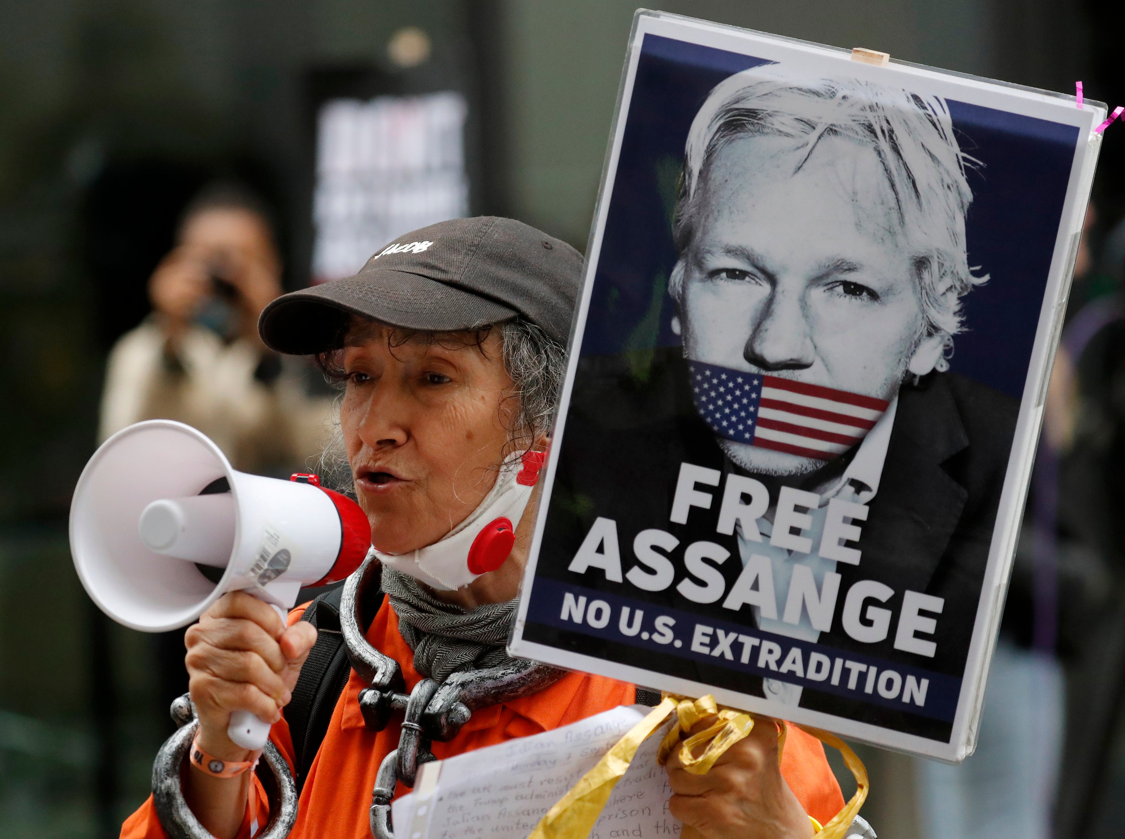 Julian Assange supporters protest outside the Old Bailey