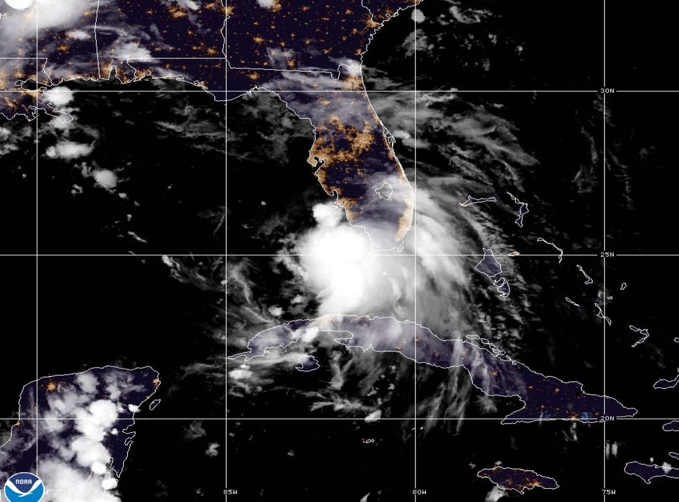 Este lunes la tormenta se fortalecerá en su camino a las costas del estado