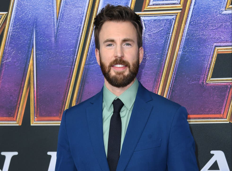 Chris Evans Brother Jokes About His Accidental Nude Photo Reveal What Did I Miss The Independent