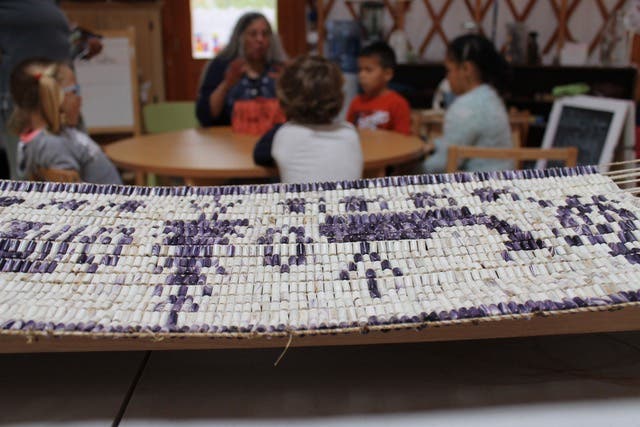 A wampum belt made by the Wampanoag community will tour the UK to mark the 400th anniversary of the Mayflower's voyage. 