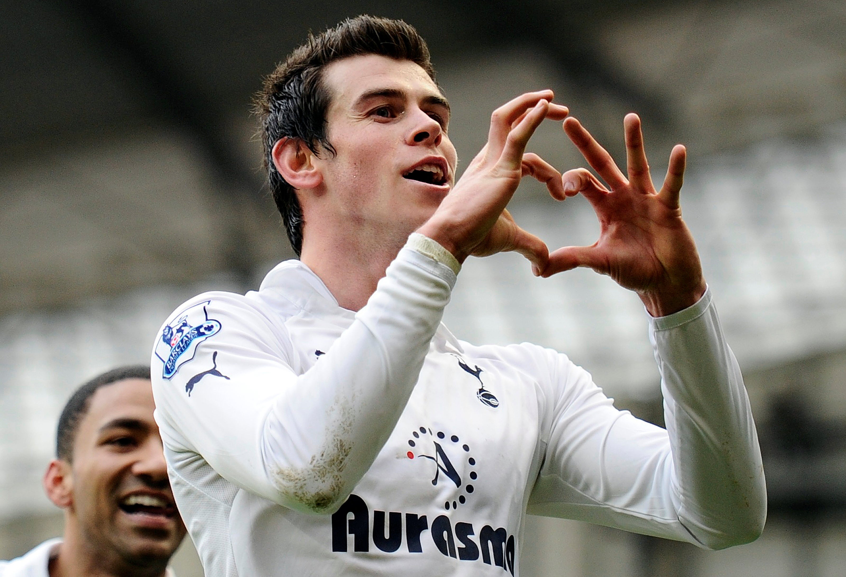 Gareth Bale to Tottenham: Spurs make transfer official as they