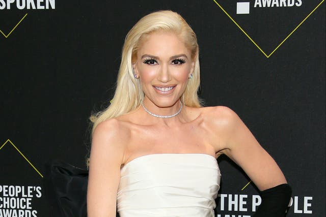 Gwen Stefani replaces ex Gavin Rossdale with Blake Shelton in throwback photo 