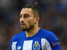 Alex Telles: Manchester United complete €15m signing of Porto left-back