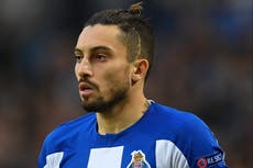 Alex Telles: Manchester United complete €15m signing of Porto left-back