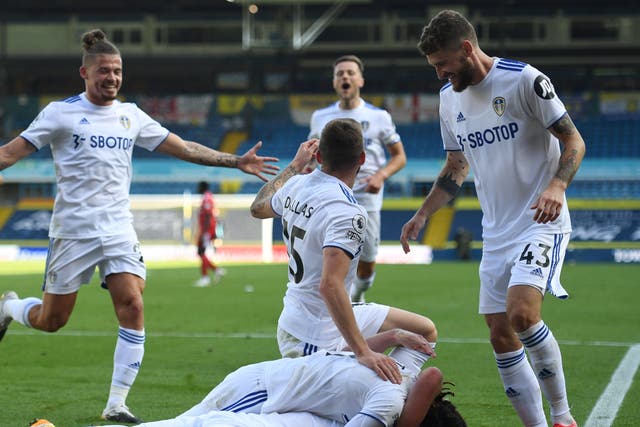 Leeds beat Fulham in a wild game in the second week of the Premier League